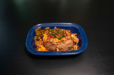 Lezzetli Amerikan mutfağı. Fırında patates olarak bilinir.