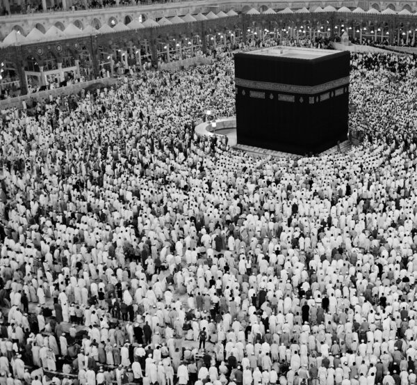 Tawaf Umrah in black and white