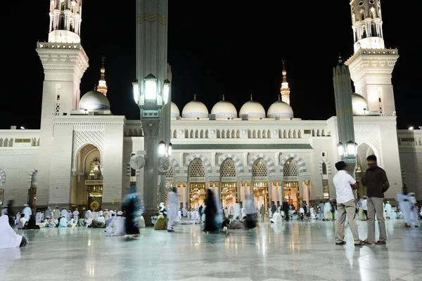 Medina moskén på natten — Stockfoto