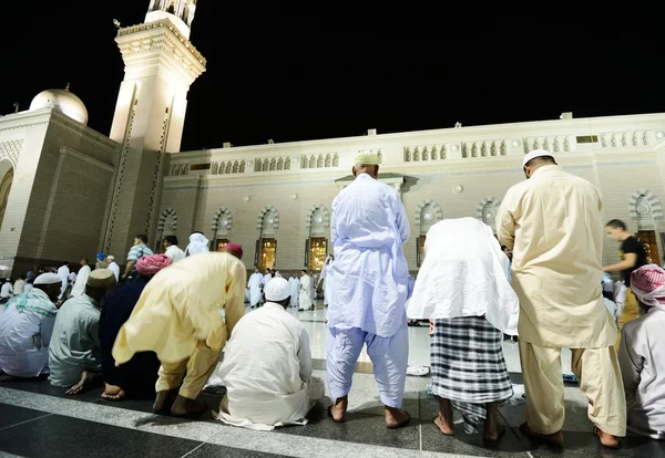 Medina Meczet w nocy — Zdjęcie stockowe
