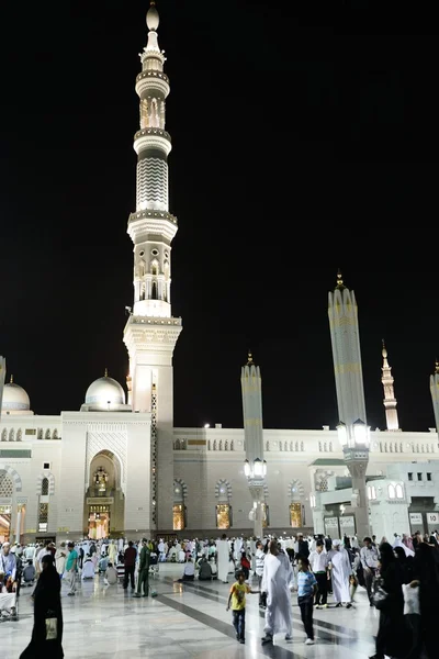 Mosquée Medina la nuit — Photo