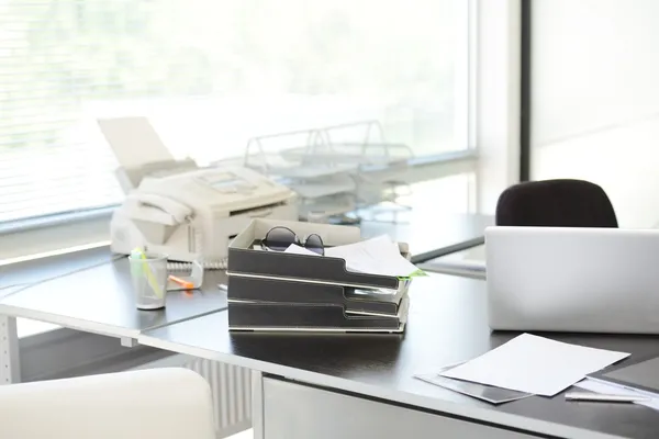 Bureau vide avec personne dedans — Photo