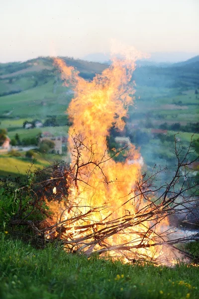 Grande fogo no prado — Fotografia de Stock