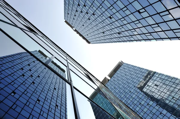 Moderne glazen gebouwen — Stockfoto