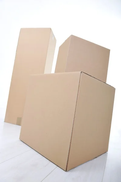 Papier box voor verpakking geïsoleerd — Stockfoto