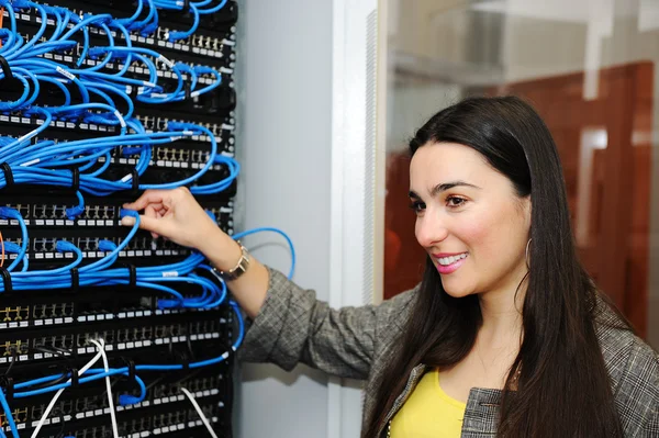 Female administrator at server room — Stock Photo, Image