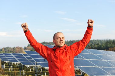 başarı, mühendis silah kadar güneş paneli alanları