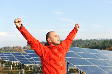 başarı, mühendis silah kadar güneş paneli alanları