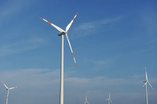 Wind turbines farm, electric propellers — Stock Photo, Image