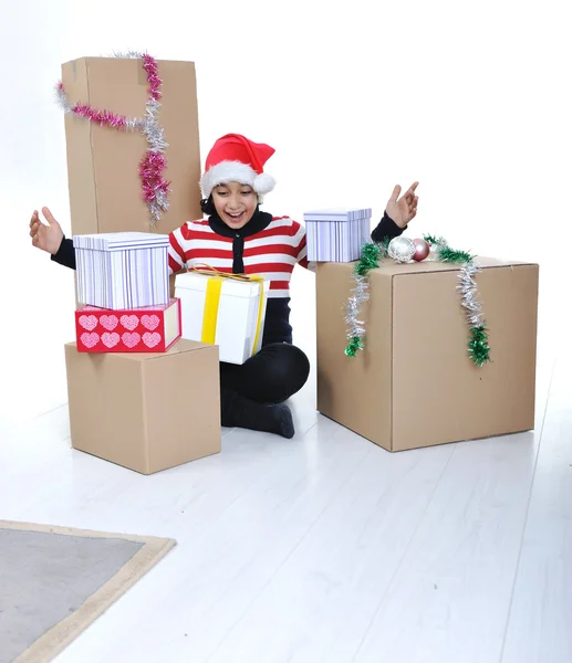 Chica feliz con cajas de regalo de Navidad —  Fotos de Stock