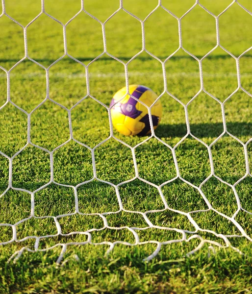 Fake-Rasen-Fußballplatz — Stockfoto