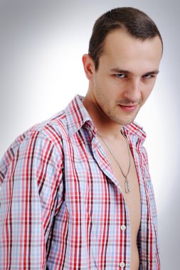 zarif çekici bir genç adam