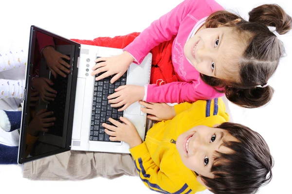 Παιδιά σε φορητό υπολογιστή Royalty Free Εικόνες Αρχείου