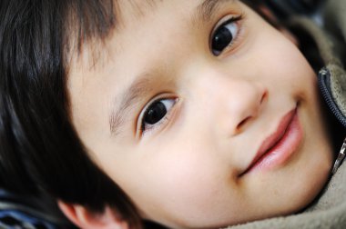 çok olumlu ve şirin çocuk