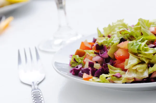 Taze salata hazırladı — Stok fotoğraf