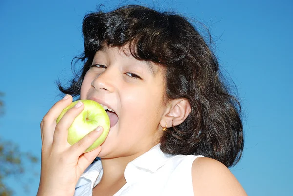 Menina de maçã — Fotografia de Stock