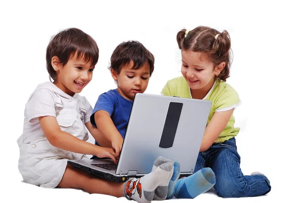 Kinder Aktivitäten auf Laptop isoliert in weiß — Stockfoto