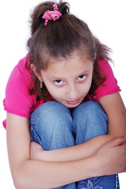 duygusal ifade ile zeminde litlle şirin kız