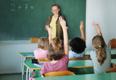 Okulda sınıfta öğrenci aktiviteleri