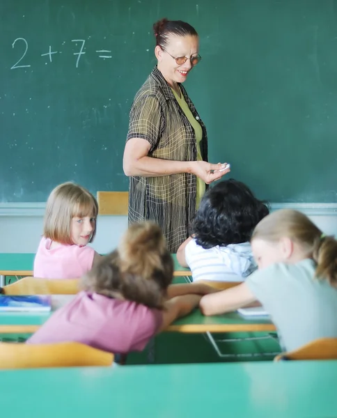 Pupil activities in the classroom at school — Stock Photo, Image