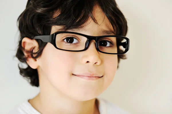 Retrato de primer plano del niño —  Fotos de Stock