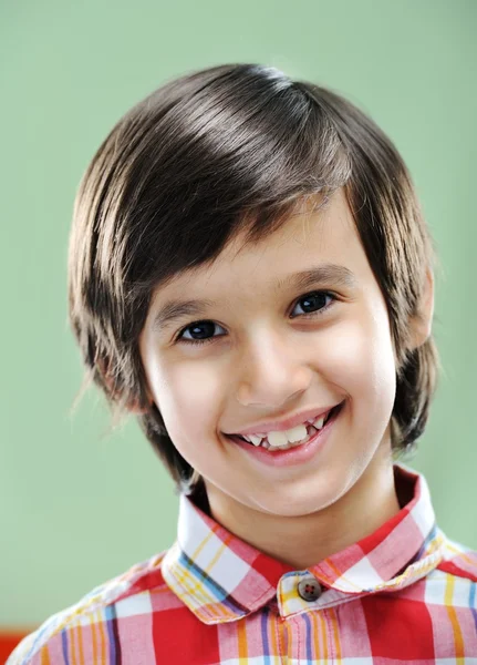 Retrato de primer plano del niño — Foto de Stock