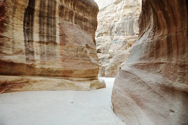 Siq - antik kanyonda: petra, jordan Telifsiz Stok Imajlar