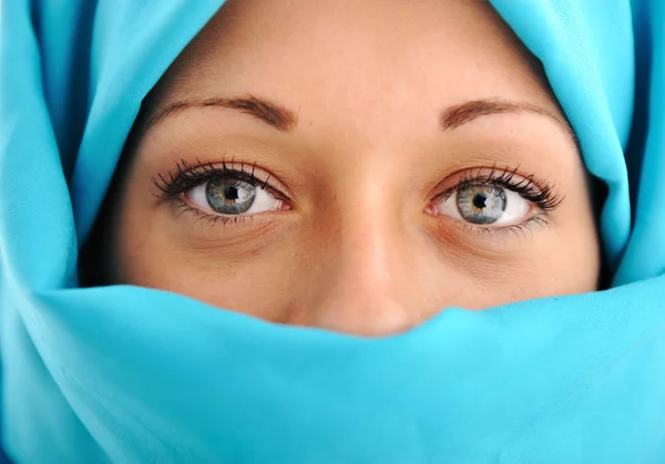 Young beautiful muslim woman — Stock Photo, Image