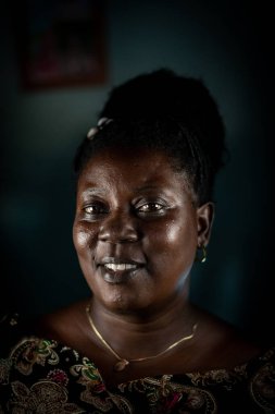 Yaşlı Afrikalı zenci kadın portresi