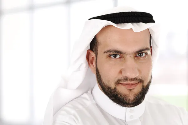 Moderno homem de negócios árabe. Foto de alta qualidade — Fotografia de Stock