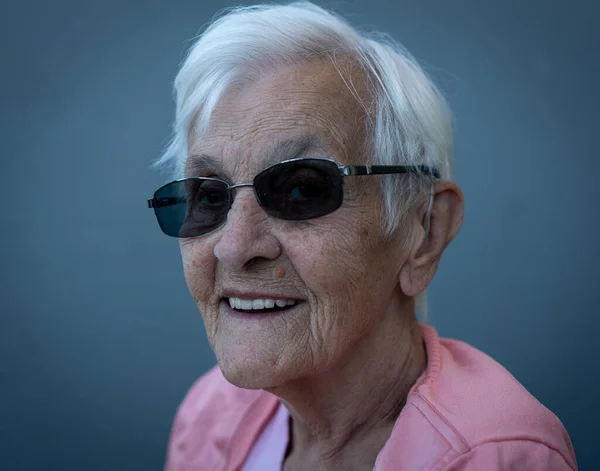 Aged candid woman close up portrait , high quality photo — Fotografia de Stock