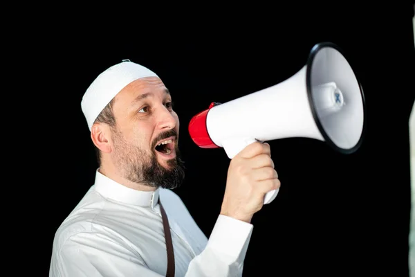 Knappe Man Met Baard Schreeuwend Door Megafoon Voor Hadj Mekkah — Stockfoto