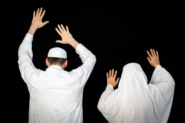 Hombre Musulmán Pie Rezando Frente Kaaba Meca Ksa — Foto de Stock