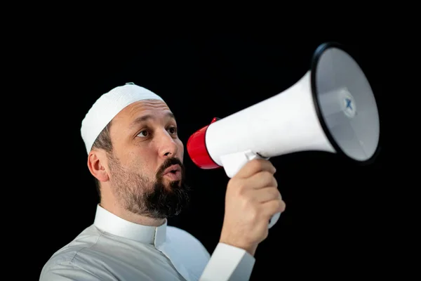 Knappe Man Met Baard Schreeuwend Door Megafoon Voor Hadj Mekkah — Stockfoto