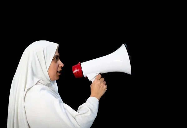Arabic Woman Hijab Shouting Megaphone Hajj Mecca — Stock Photo, Image