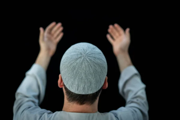 Hombre Musulmán Pie Rezando Frente Kaaba Meca Ksa — Foto de Stock