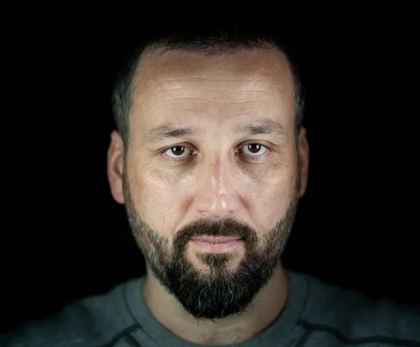 Retrato Homem Anos Sobre Fundo Preto Foto Alta Qualidade — Fotografia de Stock