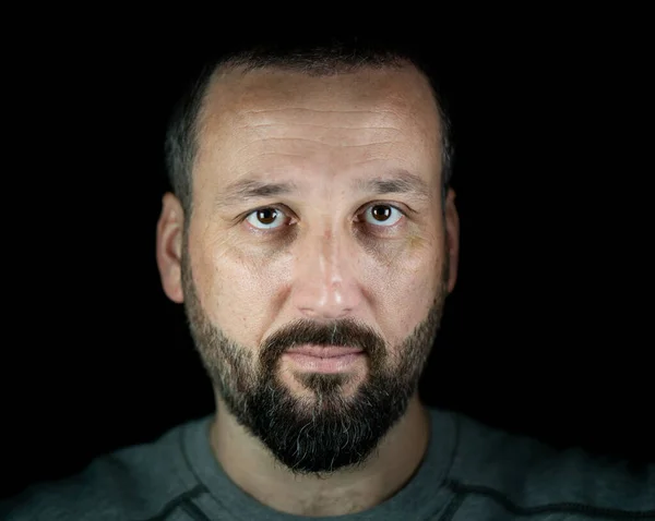 Retrato Homem Anos Sobre Fundo Preto Foto Alta Qualidade — Fotografia de Stock