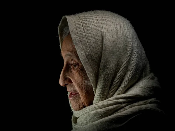 Пожилая Женщина Платком Студийный Портрет Высокое Качество Фото — стоковое фото