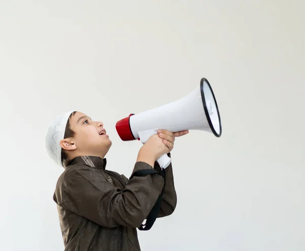 Menino Usando Megafone Gritando Fundo Azul Foto Alta Qualidade — Fotografia de Stock