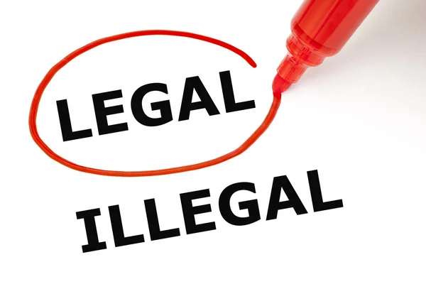 Legalne i nielegalne z czerwonym znacznikiem — Zdjęcie stockowe