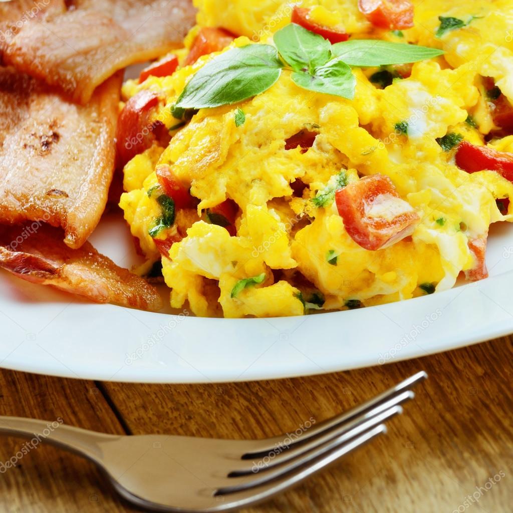 Scrambled eggs with bacon — Stock Photo © e_mikh #14018028