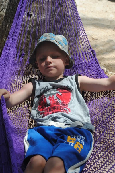 Child in hammock — Stock Photo, Image