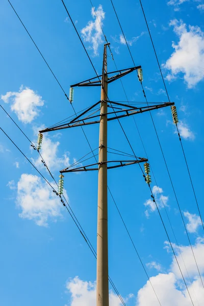 High voltage lines and blue sky — Stock Photo, Image