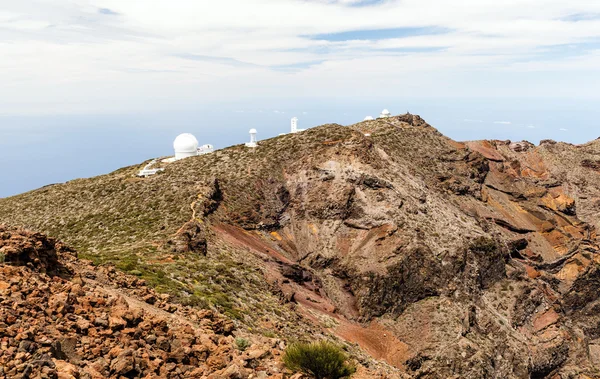 Observatoire, télescope astronomique en montagne — Photo