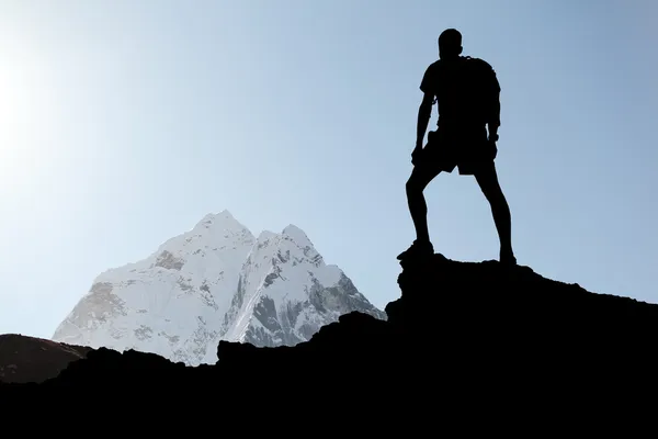 adam yürüyüş siluet