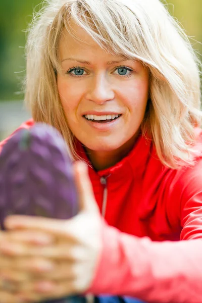 Woman runner exercising and stretching, summer nature outdoors — Stock Photo, Image