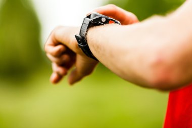 Spor bakarak çapraz ülke runner