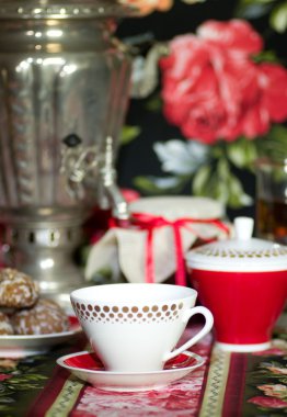 geleneksel Rus çay ve çörekler