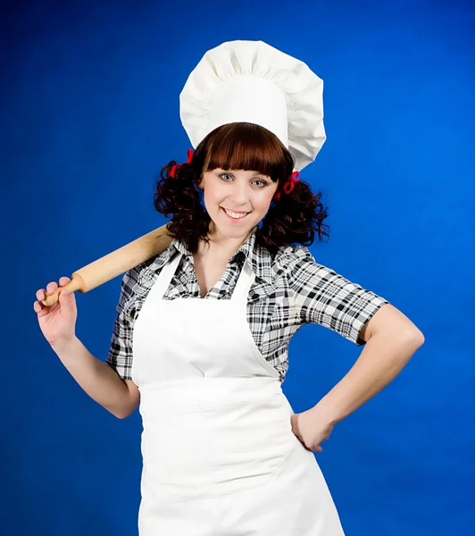 Χαμογελώντας ευτυχισμένη γυναίκα σεφ στην κουζίνα — Φωτογραφία Αρχείου